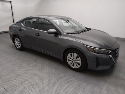 Used 2025 Nissan Sentra S FWD image 11