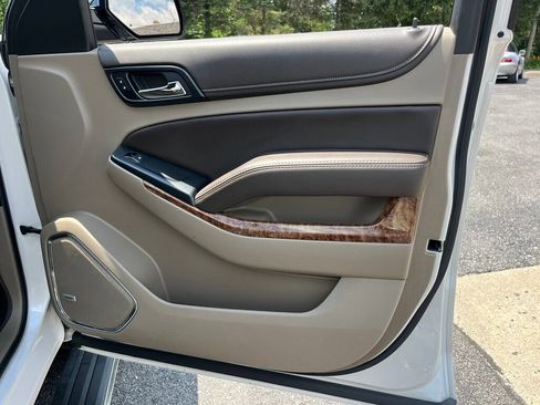 Used 2018 Chevrolet Tahoe Premier AWD/4WD image 35