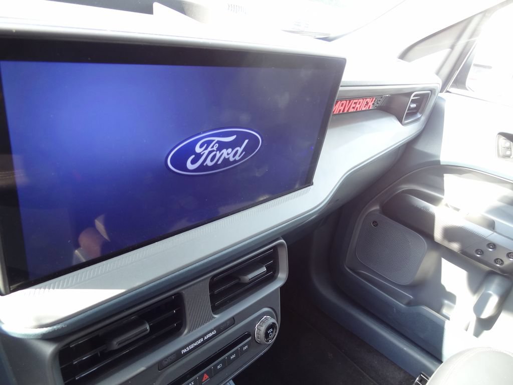 Used 2026 Ford Maverick Lariat w/ Black Appearance Package AWD/4WD image 8