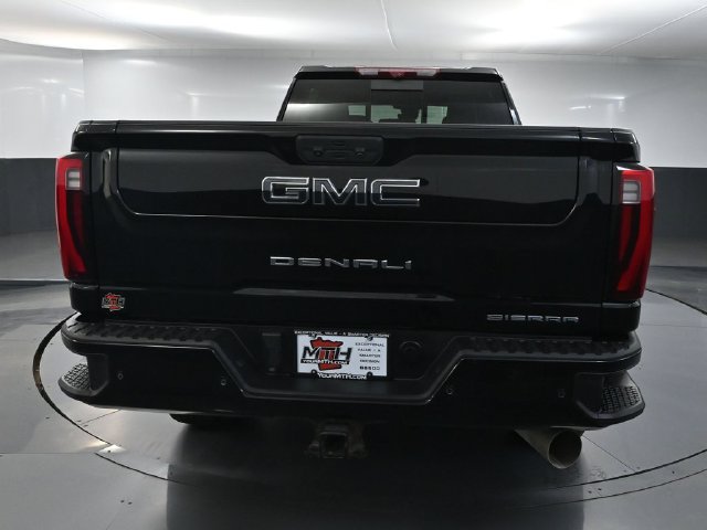 Used 2024 GMC Sierra 3500 Denali Ultimate AWD/4WD image 5