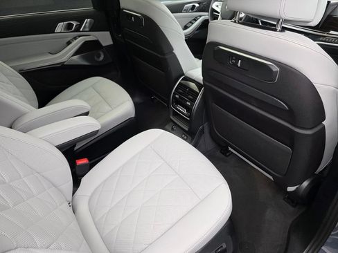Used 2027 BMW X7 xDrive40i w/ Executive Package AWD/4WD image 30
