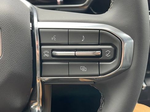 New 2026 GMC Canyon Elevation w/ Convenience Package image 7