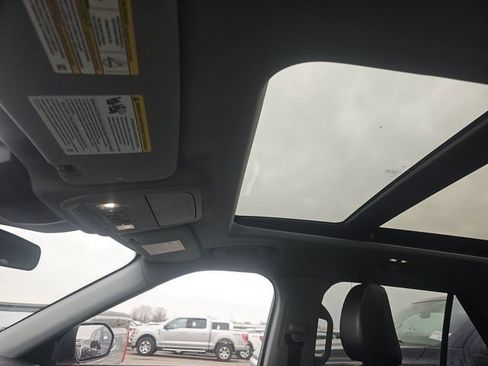 Used 2023 Ford Explorer XLT w/ Equipment Group 202A image 12