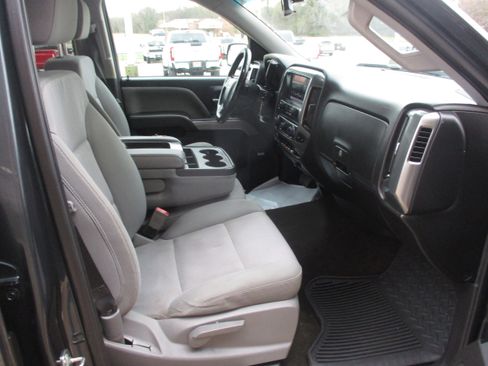 Used 2018 Chevrolet Silverado 1500 LT w/ All Star Edition image 10