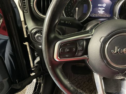 Used 2021 Jeep Wrangler Unlimited Sahara w/ Cold Weather Group AWD/4WD image 28