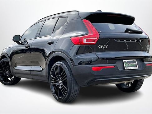 Used 2024 Volvo XC40 B5 Ultimate w/ Protection Package Premier image 4
