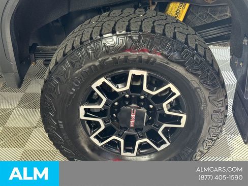 Used 2024 GMC Sierra 2500 AT4X image 23