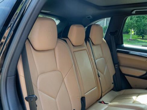 Used 2014 Porsche Cayenne AWD/4WD image 52