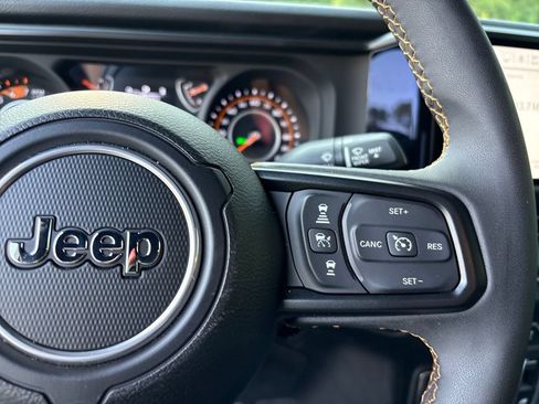 Used 2024 Jeep Wrangler Sport AWD/4WD image 13