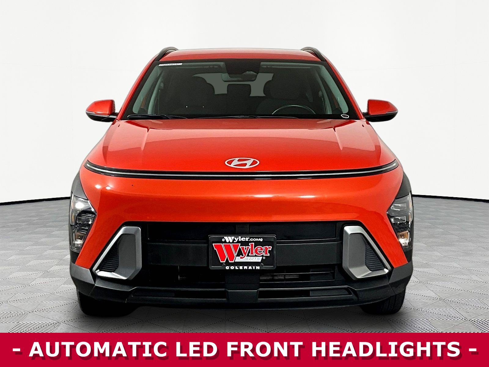Used 2025 Hyundai Kona SEL AWD/4WD image 2