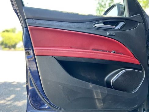 Used 2021 Alfa Romeo Stelvio Sprint w/ Nero Edizione image 14