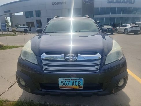 Used 2013 Subaru Outback 2.5i Premium w/ All-Weather Pkg AWD/4WD image 19