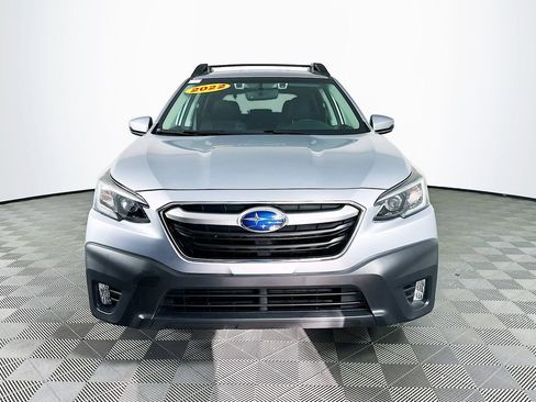 Used 2022 Subaru Outback Premium image 4