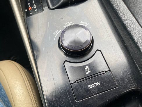 Used 2014 Lexus IS 350 w/ Navigation Package RWD image 35