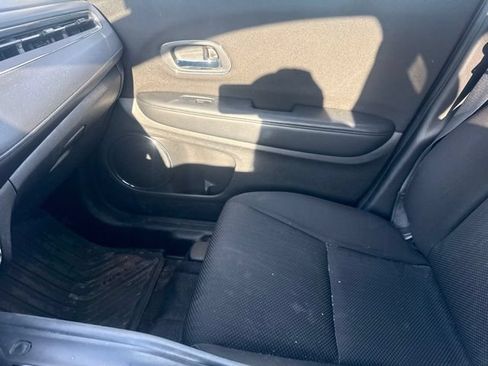 Used 2018 Honda HR-V EX image 5