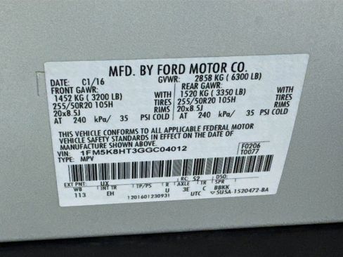 Used 2016 Ford Explorer Platinum image 43