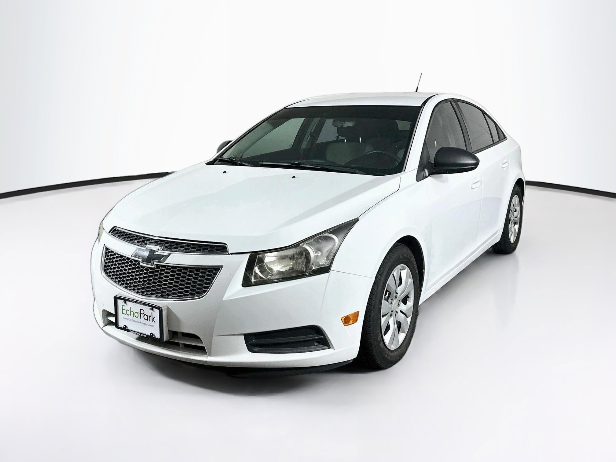 Used 2014 Chevrolet Cruze LS FWD image 3