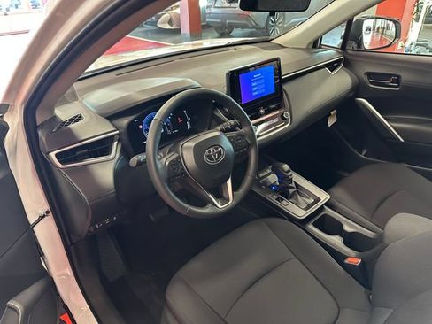 Certified 2026 Toyota Corolla Cross LE w/ Moonroof Package AWD/4WD image 11