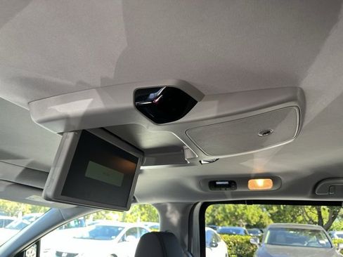 Used 2020 Honda Odyssey Elite image 8