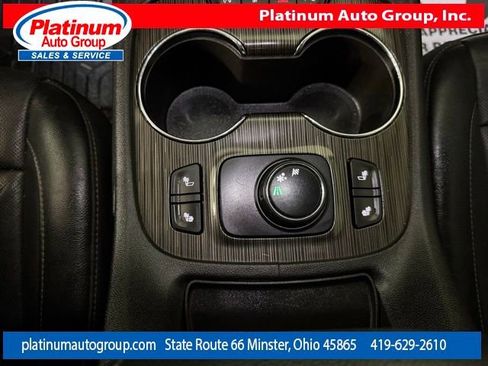 Used 2020 GMC Acadia SLT FWD image 21