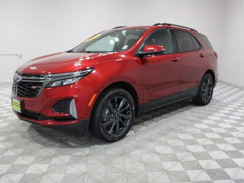 Used 2023 Chevrolet Equinox RS w/ RS Leather Package AWD/4WD image 6