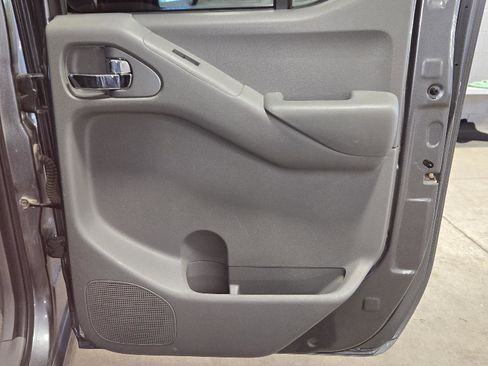 Used 2018 Nissan Frontier SV AWD/4WD image 33