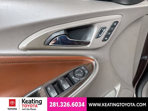 Used 2016 Chevrolet Malibu Premier w/ Driver Confidence Package II FWD image 12