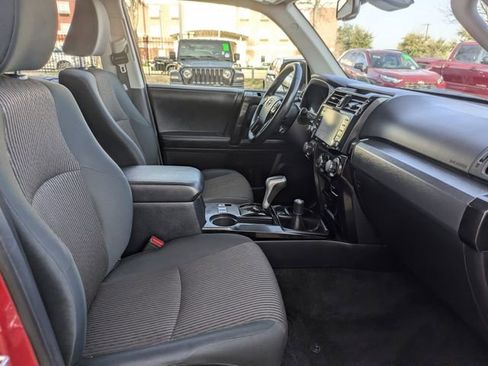 Used 2024 Toyota 4Runner TRD Off-Road image 32