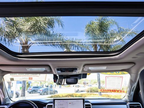 Certified 2024 Toyota Sequoia Limited AWD/4WD image 7
