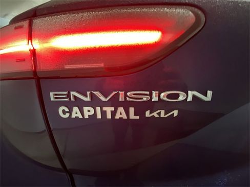 Used 2023 Buick Envision Avenir image 27