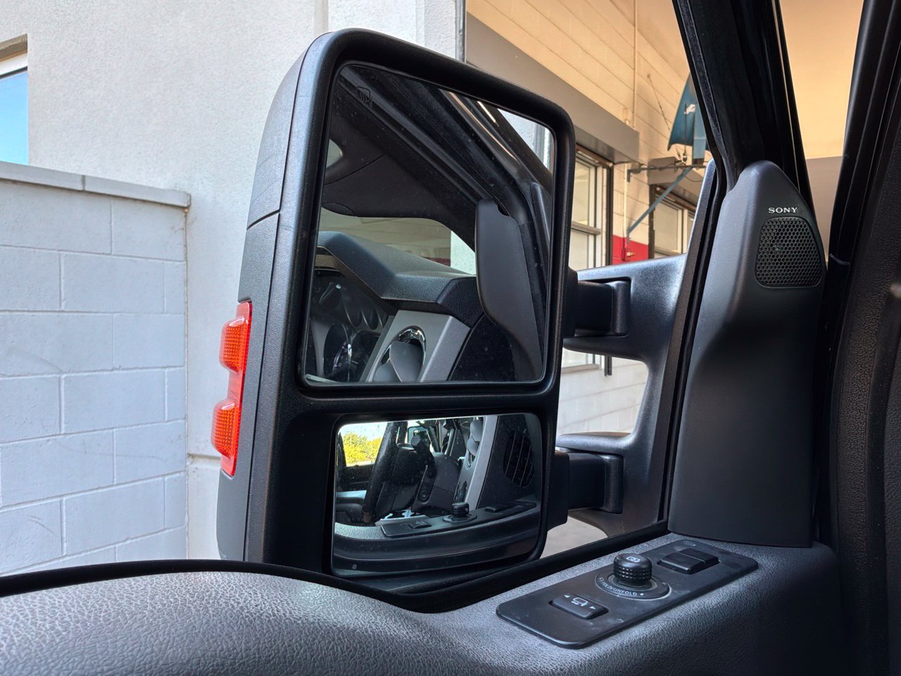 Used 2015 Ford F250 Lariat w/ Lariat Ultimate Package AWD/4WD image 33