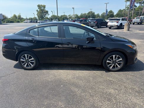 Used 2025 Nissan Versa SV FWD image 7