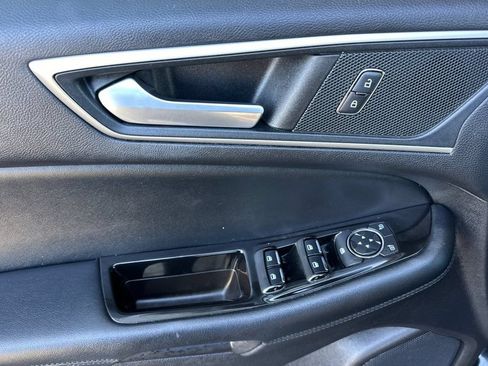 Used 2020 Ford Edge SEL AWD/4WD image 11