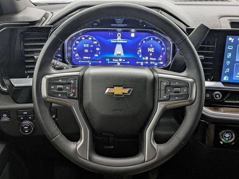 Used 2023 Chevrolet Silverado 1500 LT AWD/4WD image 29