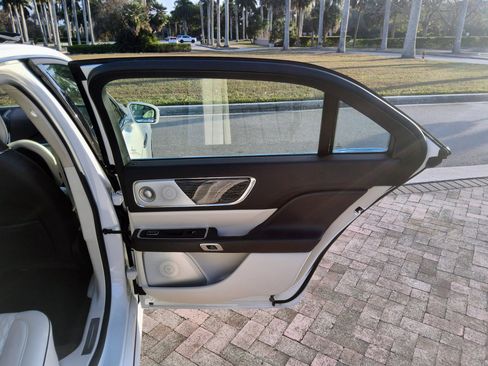 Used 2020 Lincoln Continental Black Label image 32