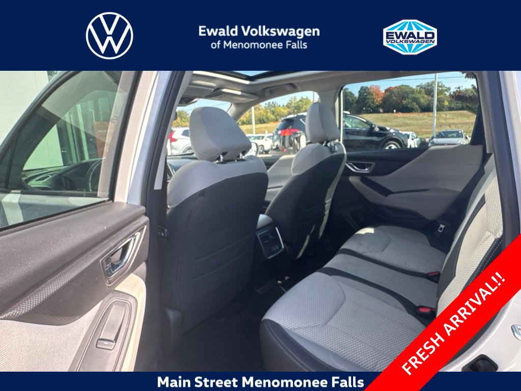 Used 2024 Subaru Forester Premium AWD/4WD image 17