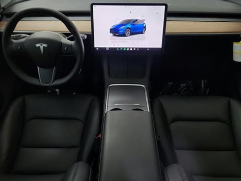 Used 2025 Tesla Model Y Long Range RWD image 65