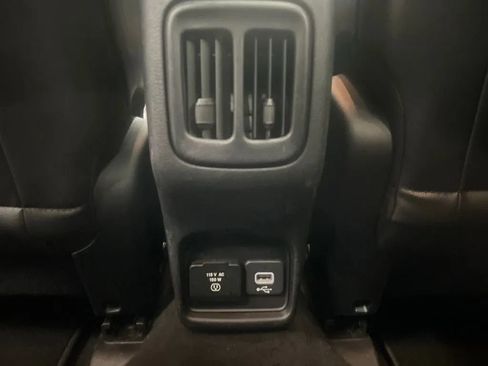 Used 2018 Jeep Compass Latitude w/ Popular Equipment Group AWD/4WD image 28