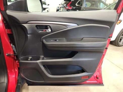 Certified 2023 Honda Ridgeline RTL image 32