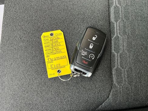 New 2026 RAM 1500 4x4 Crew Cab image 37