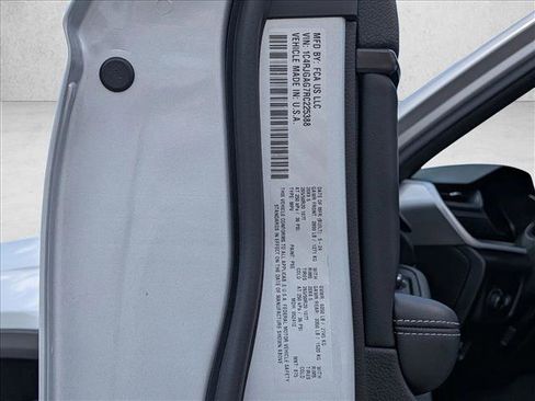 Used 2024 Jeep Grand Cherokee Altitude image 25