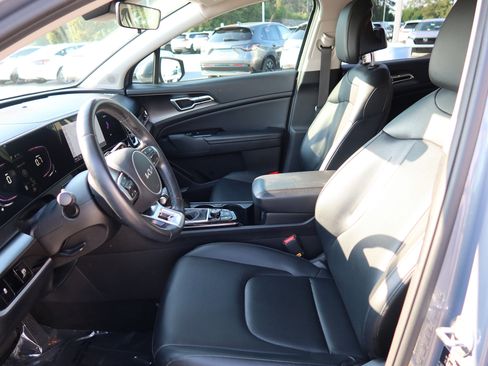 Used 2023 Kia Sportage EX image 17