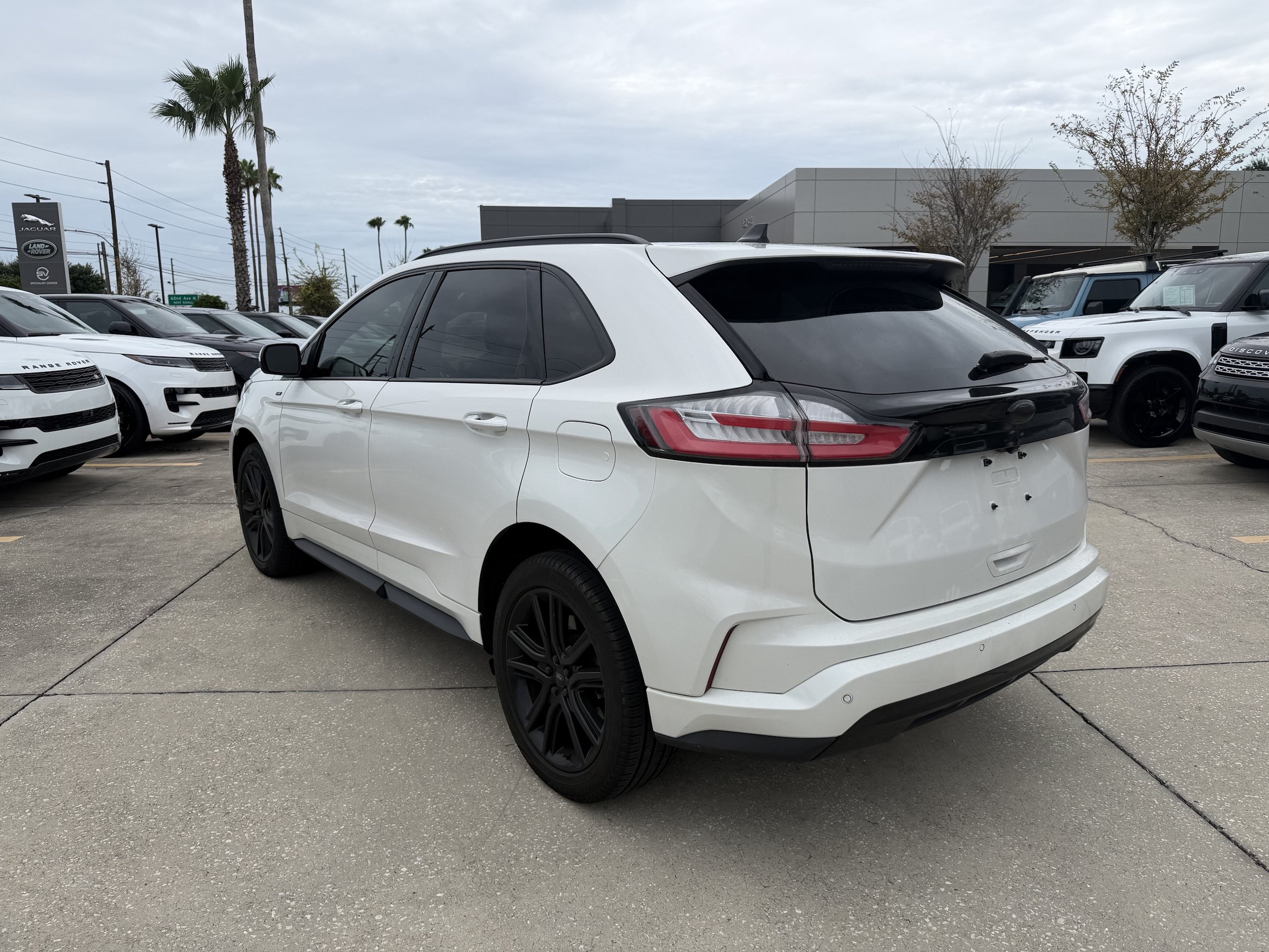 Used 2023 Ford Edge ST-Line AWD/4WD image 4