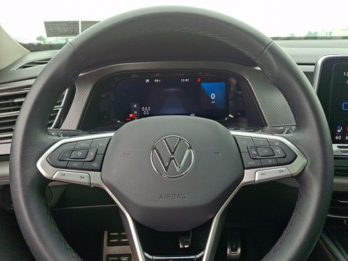 Used 2024 Volkswagen Atlas Peak Edition SE AWD/4WD image 19