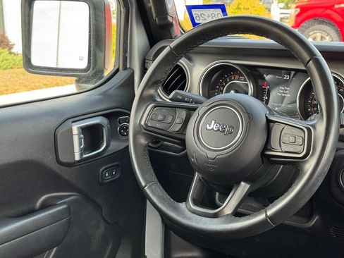 Used 2022 Jeep Wrangler Unlimited Sport AWD/4WD image 15