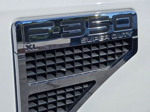 Used 2008 Ford F350 2WD Regular Cab Super Duty image 17