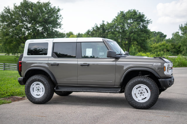 New 2026 Ford Bronco Heritage Edition AWD/4WD image 7