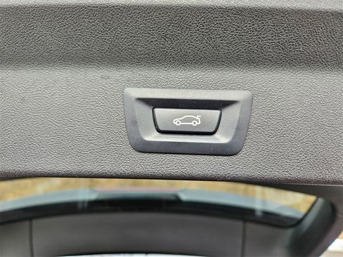 Used 2019 BMW X3 xDrive30i w/ Driving Assistance Package image 24