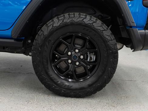 Used 2024 Jeep Wrangler Unlimited AWD/4WD image 32