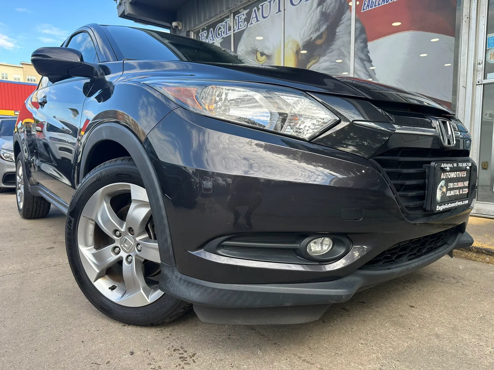 Used 2017 Honda HR-V EX image 1